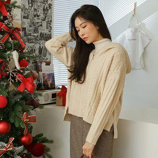V-neck Dip-back Cable-knit Hoodie