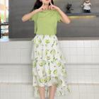 Plain Short Sleeve Cropped T-shirt / Avocado Print Skirt