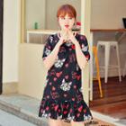 Short-sleeve Pleated-hem Printed Dress