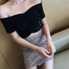 Set: Off-shoulder Short-sleeve T-shirt + Leopard Print A-line Skirt