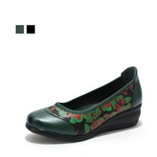 Genuine-leather Pattern Wedge Pumps
