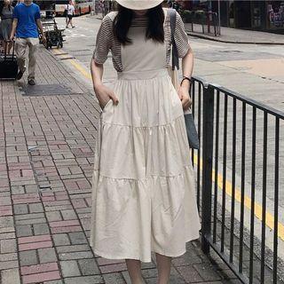 Crew-neck Short-sleeve T-shirt / Plain Midi Pinafore Dress