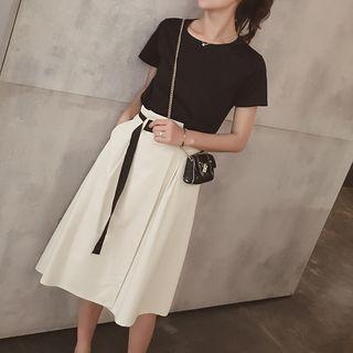 Set: Plain Short-sleeve T-shirt + A-line Skirt