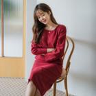 Set: Square-neck T-shirt + Slit-back Midi Skirt