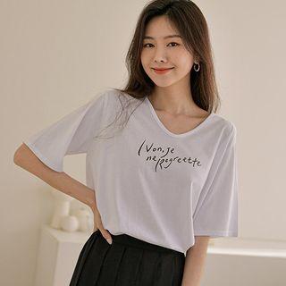 Letter V-neck Slit-side T-shirt
