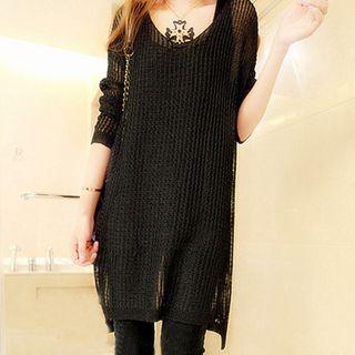 Set: Plain Tank Top + V-neck Long-sleeve Knit Top