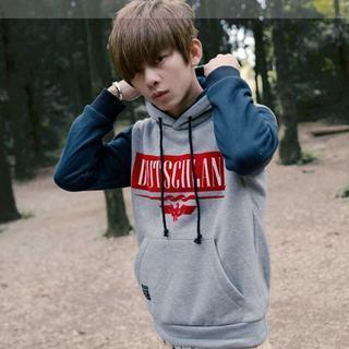 Contrast Lettering Hooded Pullover