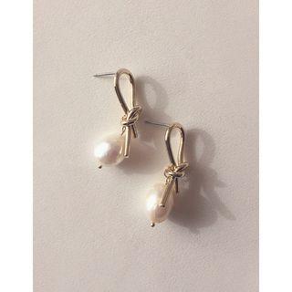 Fresh-water Pearl Knotted Earrings Gold - One Size