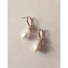 Fresh-water Pearl Knotted Earrings Gold - One Size