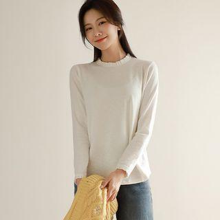 Keyhole-back Lace-edge T-shirt