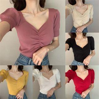 Plain V-neck Puff-sleeve Knit Top