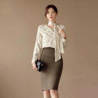 Chain Print Detachable Scarf Blouse