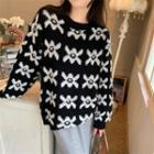 Pattern Sweater White Flowers - Black - One Size