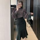 Shirred-sleeve Floral Print Blouse / Shirred Midi Pencil Skirt