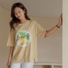 Illustration-printed Slit-hem T-shirt