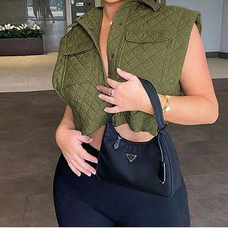 Sleeveless Padded Button-up Jacket