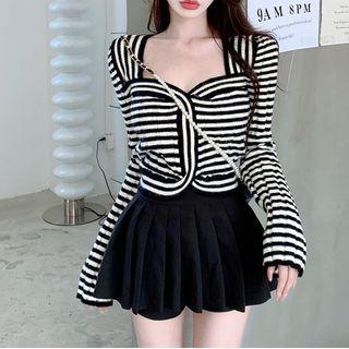 Long-sleeve Striped Knit Crop Top Stripes - Black & White - One Size