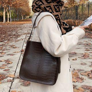 Set: Croc Grain Faux Leather Tote Bag + Pouch
