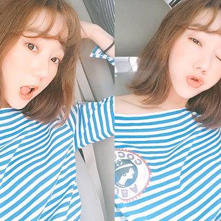 Off-shoulder Printed Stripe T-shirt