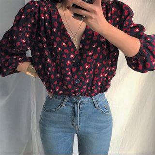 V-neck Heart Print 3/4-sleeve Blouse Black - One Size