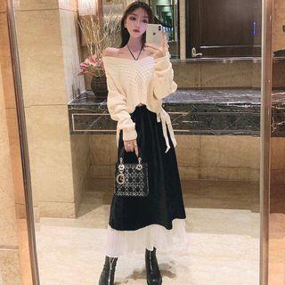 Cropped Long-sleeve Cable-knit Top / Two-tone Midi A-line Skirt