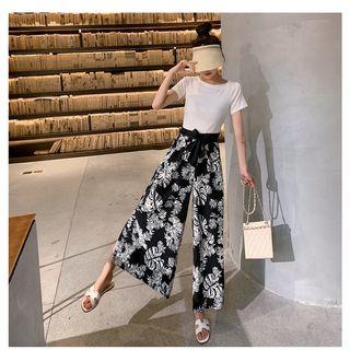Set: Short-sleeve T-shirt + Leaf Print Wide Leg Pants