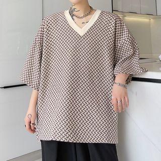 Short-sleeve V-neck Pattern Loose-fit T-shirt