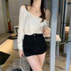 V-neck Light Knit Top Off-white - One Size