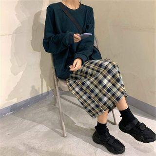Long-sleeve Plain Sweatshirt / High-waist Plaid A-line Skirt