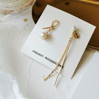 Non-matching Faux Pearl Fringe Drop Earring