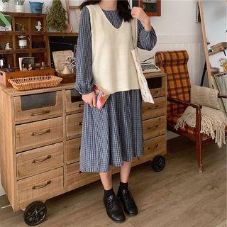Plain V-neck Knit Vest / Check Long-sleeve Dress