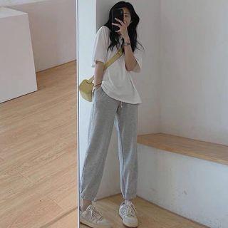 Elbow-sleeve T-shirt / Straight Leg Jogger Sweatpants / Set