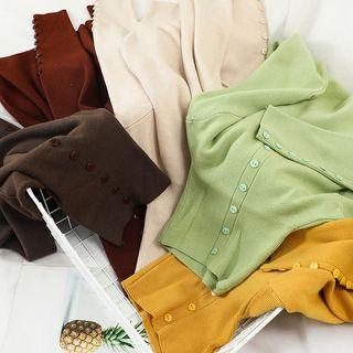 Long-sleeve Turtle-neck Buttoned Knit Top