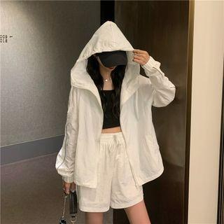 Long-sleeve Striped Zipped Hooded Jacket / High-waist Plain Sweatshorts