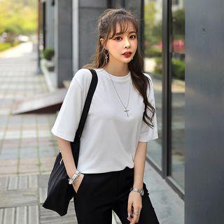 Round / V-neck Elbow-sleeve T-shirt