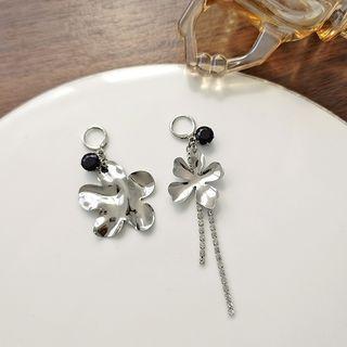 Flower Asymmetrical Alloy Dangle Earring 1 Pair - Asymmetric - Black & Silver - One Size