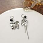 Flower Asymmetrical Alloy Dangle Earring 1 Pair - Asymmetric - Black & Silver - One Size