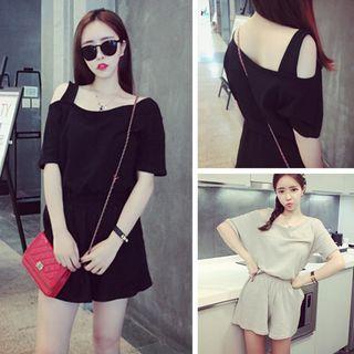 Set: Cold Shoulder Short-sleeve T-shirt + Wide Leg Shorts