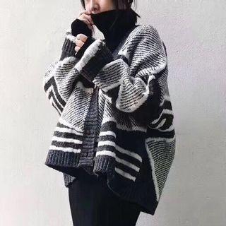 Patterned V-neck Chunky Cardigan