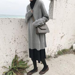 Plain V-neck Loose-fit Knit Dress