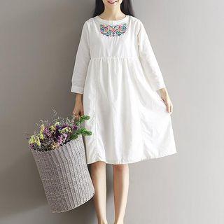 Long-sleeve Embroidery Midi Dress