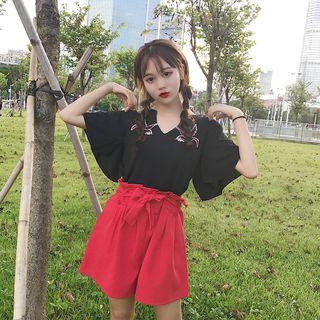 Set : Elbow-sleeve Top + Wide Leg Shorts