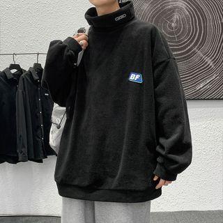 Mock Neck Applique Sweatshirt