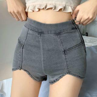 Scallop Edge Hot Pants