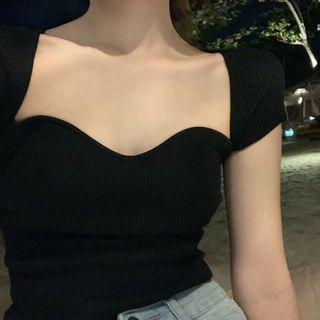 Ruffle Trim Knitted Top