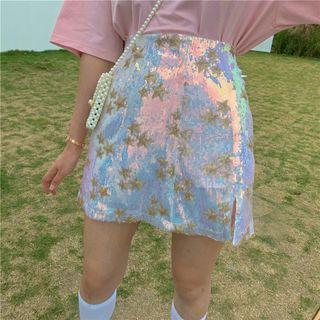 Star Loose-fit Short-sleeve T-shirt / Sequined Skirt