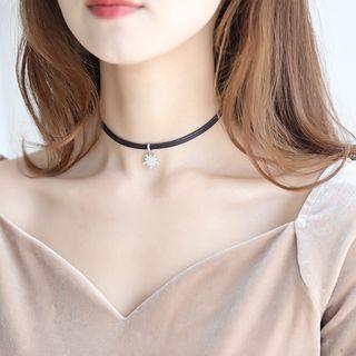 925 Sterling Silver Snowflake Choker