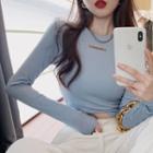 Padded-shoulder Slim-fit Crop T-shirt