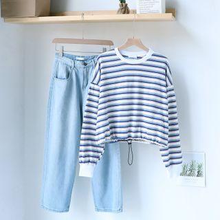 Striped Sweatshirt / Wide-leg Jeans