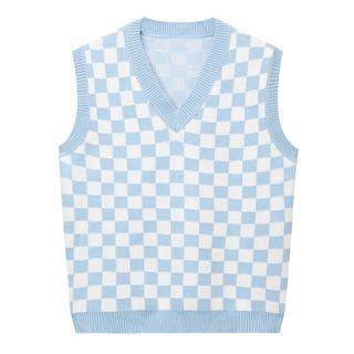 Checkered Sweater Vest / Plain Shirt